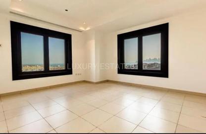 Apartment - 2 Bedrooms - 4 Bathrooms for sale in East Porto Drive - Porto Arabia - The Pearl Island - Doha Apartment - 2 Bedrooms - 4 Bathrooms for sale in East Porto Drive - Porto Arabia - The Pearl Island - Doha