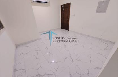 Apartment - Studio - 1 Bathroom for rent in Al Nasr Street - Al Nasr - Doha