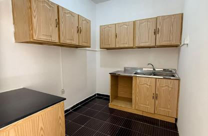 Apartment - Studio - 1 Bathroom for rent in Mamoura 18 - Al Maamoura - Doha
