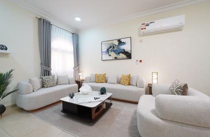 Apartment - 2 Bedrooms - 2 Bathrooms for rent in Al Khazin Street - Madinat Khalifa South - Madinat Khalifa - Doha
