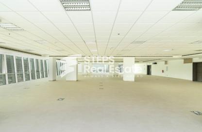 Office Space - Studio - 1 Bathroom for rent in Burj Al Marina - Marina District - Lusail