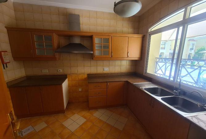 1027869 - Property Image 2