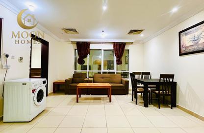Apartment - 1 Bedroom - 1 Bathroom for rent in Umm Ghwailina Comm - Umm Ghuwalina - Umm Ghuwailina - Doha