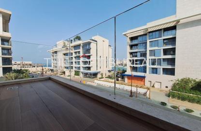 Apartment - 2 Bedrooms - 4 Bathrooms for rent in Crystal Residence - Gewan Island - The Pearl Island - Doha