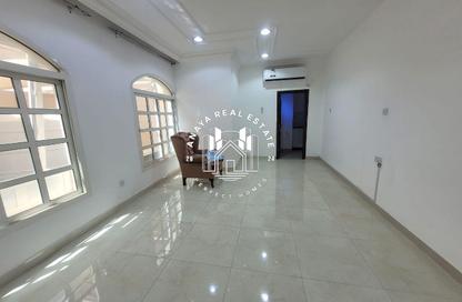 Villa - 1 Bedroom - 1 Bathroom for rent in Umm Al Seneem Street - Ain Khaled - Doha