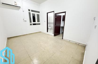 Apartment - Studio - 1 Bathroom for rent in Bu Hamour Street - Abu Hamour - Doha
