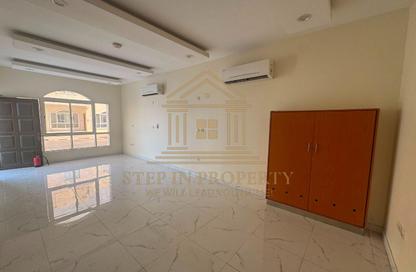 Compound - 5 - 4 for rent in Ain Khaled Villas - Ain Khaled - Doha