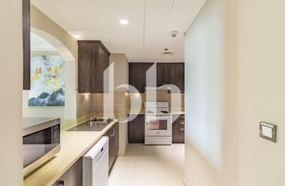 Apartment - 1 Bedroom - 2 Bathrooms for rent in West Porto Drive - Porto Arabia - The Pearl Island - Doha