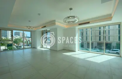 Apartment - 3 Bedrooms - 5 Bathrooms for rent in Crystal Residence - Gewan Island - The Pearl Island - Doha