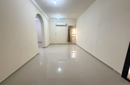 شقة - غرفة نوم - 1 حمام للايجار في شارع ام السنيم - عين خالد - الدوحة