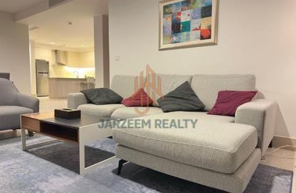 Apartment - 2 Bedrooms - 2 Bathrooms for rent in Viva East - Viva Bahriyah - The Pearl Island - Doha