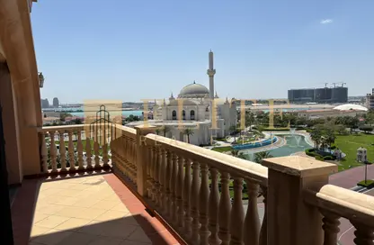 Apartment - 1 Bedroom - 2 Bathrooms for rent in Carnaval - Qanat Quartier - The Pearl Island - Doha