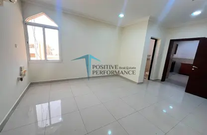 Apartment - 2 Bedrooms - 2 Bathrooms for rent in Old Airport Road - Old Airport Road - Doha