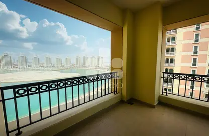 Apartment - 2 Bedrooms - 3 Bathrooms for rent in Viva West - Viva Bahriyah - The Pearl Island - Doha