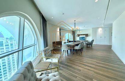 Apartment - 3 Bedrooms - 5 Bathrooms for sale in Floresta Gardens - Floresta Gardens - The Pearl Island - Doha