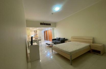 Apartment - Studio - 1 Bathroom for rent in Viva West - Viva Bahriyah - The Pearl Island - Doha