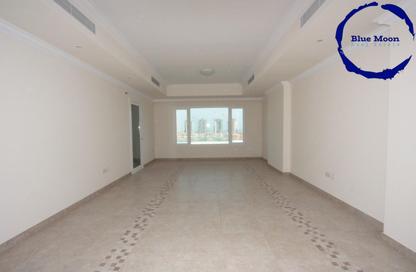 Apartment - 2 Bedrooms - 3 Bathrooms for rent in East Porto Drive - Porto Arabia - The Pearl Island - Doha