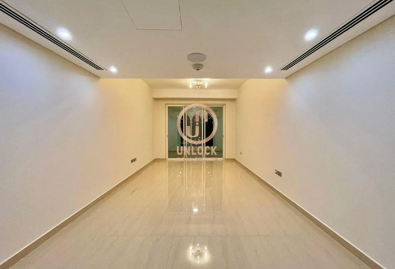 63422379 - Property Main Image