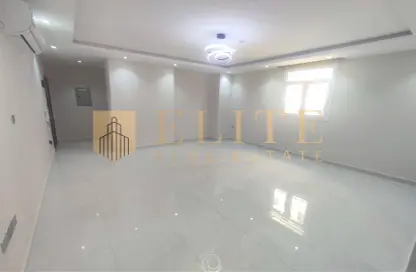 Apartment - 2 Bedrooms - 2 Bathrooms for rent in Fereej Abdul Aziz - Fereej Abdul Aziz - Doha