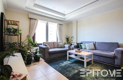 Apartment - 1 Bedroom - 2 Bathrooms for rent in East Porto Drive - Porto Arabia - The Pearl Island - Doha