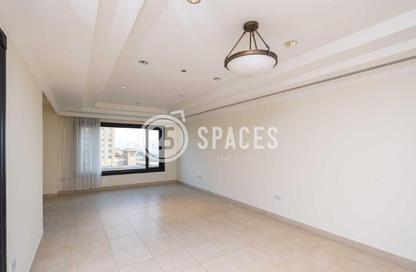 Apartment - 2 Bedrooms - 3 Bathrooms for sale in West Porto Drive - Porto Arabia - The Pearl Island - Doha