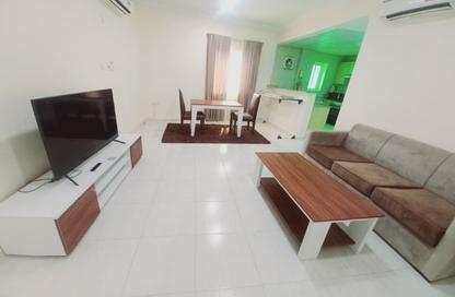 Apartment - 1 Bedroom - 1 Bathroom for rent in Umm Ghwailina Comm - Umm Ghuwalina - Umm Ghuwailina - Doha