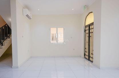 Villa - 6 Bedrooms - 4 Bathrooms for rent in Umm Salal Ali - Umm Salal Ali - Doha Villa - 6 Bedrooms - 4 Bathrooms for rent in Umm Salal Ali - Umm Salal Ali - Doha