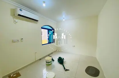 Apartment - 1 Bedroom - 1 Bathroom for rent in New Salata - Salata - Doha