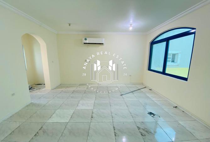 1025004 - Property Image 3