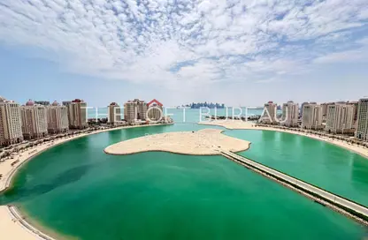 (بنتهاوس  (روف - 3 غرف نوم - 5 حمامات للايجار في فيفا سنترال - فيفا بحرية - جزيرة اللؤلؤة - الدوحة