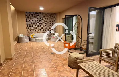 Apartment - 1 Bedroom - 2 Bathrooms for rent in West Porto Drive - Porto Arabia - The Pearl Island - Doha
