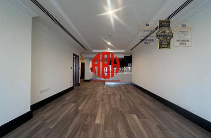 Apartment - 1 Bedroom - 2 Bathrooms for rent in Viva West - Viva Bahriyah - The Pearl Island - Doha Apartment - 1 Bedroom - 2 Bathrooms for rent in Viva West - Viva Bahriyah - The Pearl Island - Doha