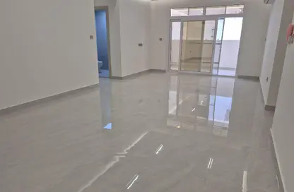 Apartment - 2 Bedrooms - 3 Bathrooms for rent in Fereej Kulaib - Doha