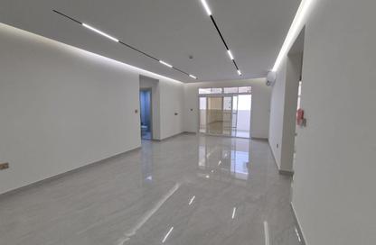 Apartment - 2 Bedrooms - 3 Bathrooms for rent in Fereej Kulaib - Doha