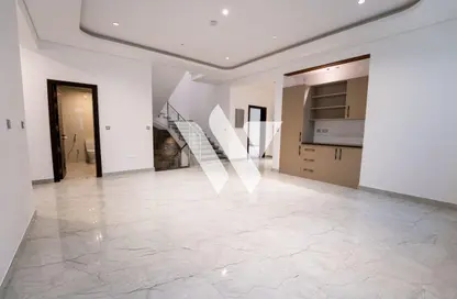 فيلا - 7 غرف نوم - 8 حمامات للايجار في الخيصة - الخيصة - أم صلال محمد