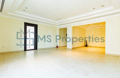 Apartment - 3 Bedrooms - 5 Bathrooms for sale in East Porto Drive - Porto Arabia - The Pearl Island - Doha