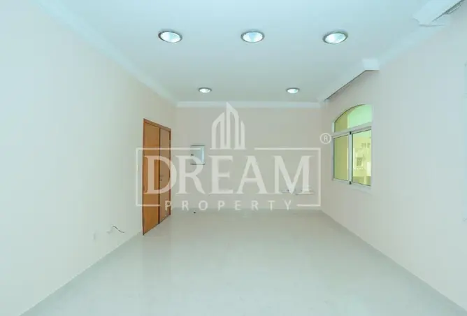 63921382 - Property Image 3