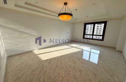 Apartment - 2 Bedrooms - 3 Bathrooms for rent in East Porto Drive - Porto Arabia - The Pearl Island - Doha
