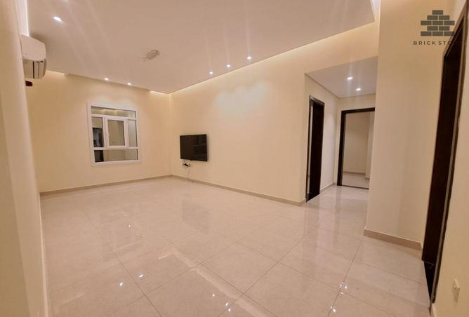 60611000 - Property Main Image