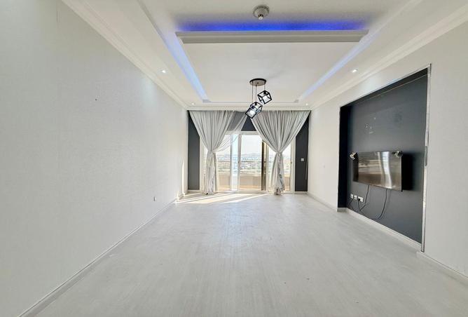 1008343 - Property Image 2