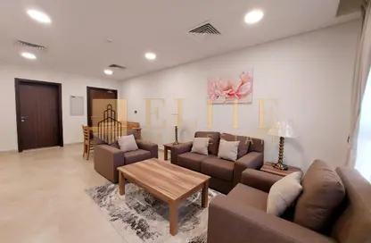 شقة - 2 غرف نوم - 2 حمامات للايجار في جناين الوعب - الوعب - الدوحة