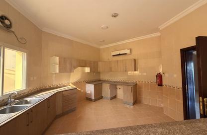 Villa - 4 - 5 for rent in Umm Salal Ali - Umm Salal Ali - Doha