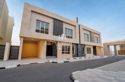 Villa - 7 Bedrooms - 7 Bathrooms for rent in Al Kheesa - Al Kheesa - Umm Salal Mohammed
