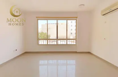 Apartment - 1 Bedroom - 1 Bathroom for rent in Umm Ghuwailina 4 - Umm Ghuwailina - Doha