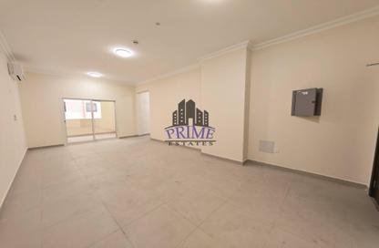 Apartment - 3 Bedrooms - 2 Bathrooms for rent in Anas Street - Fereej Bin Mahmoud North - Fereej Bin Mahmoud - Doha
