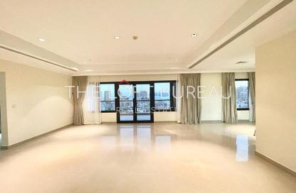 Apartment - 2 Bedrooms - 3 Bathrooms for rent in East Porto Drive - Porto Arabia - The Pearl Island - Doha