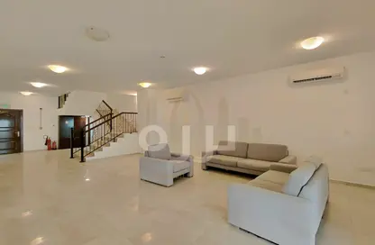 Villa - 4 Bedrooms - 5 Bathrooms for rent in Al Luqta - Al Luqta - Doha