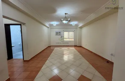 Apartment - 2 Bedrooms - 2 Bathrooms for rent in Umm Ghwailina Comm - Umm Ghuwalina - Umm Ghuwailina - Doha
