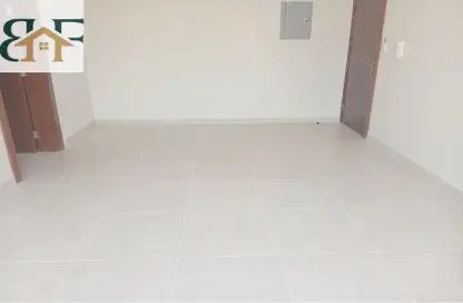 Apartment - 3 Bedrooms - 2 Bathrooms for rent in Al Mansoura - Al Mansoura - Doha