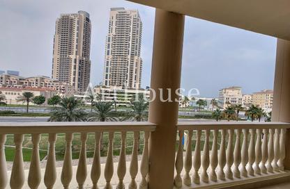 Apartment - 1 Bedroom - 2 Bathrooms for sale in Porto Arabia - The Pearl Island - Doha Apartment - 1 Bedroom - 2 Bathrooms for sale in Porto Arabia - The Pearl Island - Doha